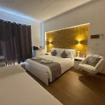 Yoyo House Luxury ベッド・アンド・ブレックファスト 4*