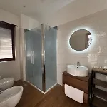 Yoyo House Luxury 4* ナポリ