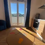 Yoyo House Luxury ベッド・アンド・ブレックファスト 4*