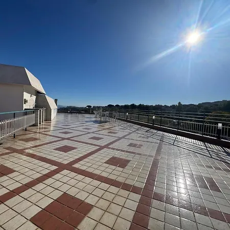 Yoyo House Luxury Отель типа 