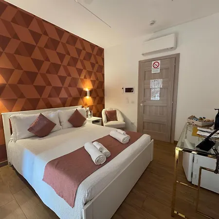 Yoyo House Luxury 4* Неаполь