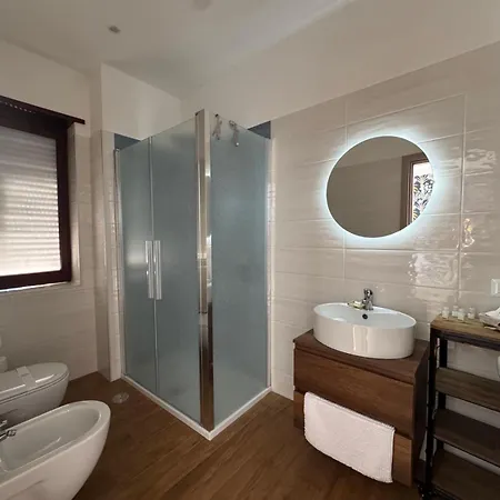Yoyo House Luxury 4* Неаполь