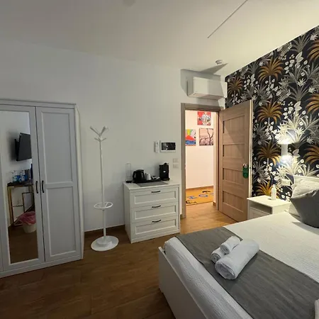 Yoyo House Luxury Отель типа 