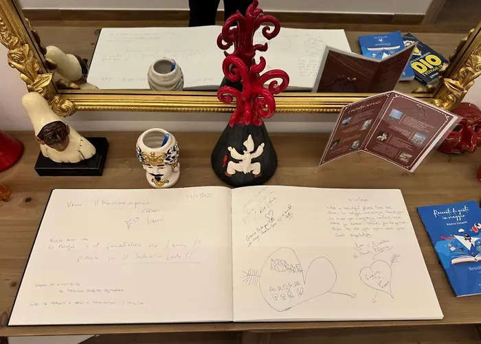 Yoyo House Luxury Bed and breakfast 4*